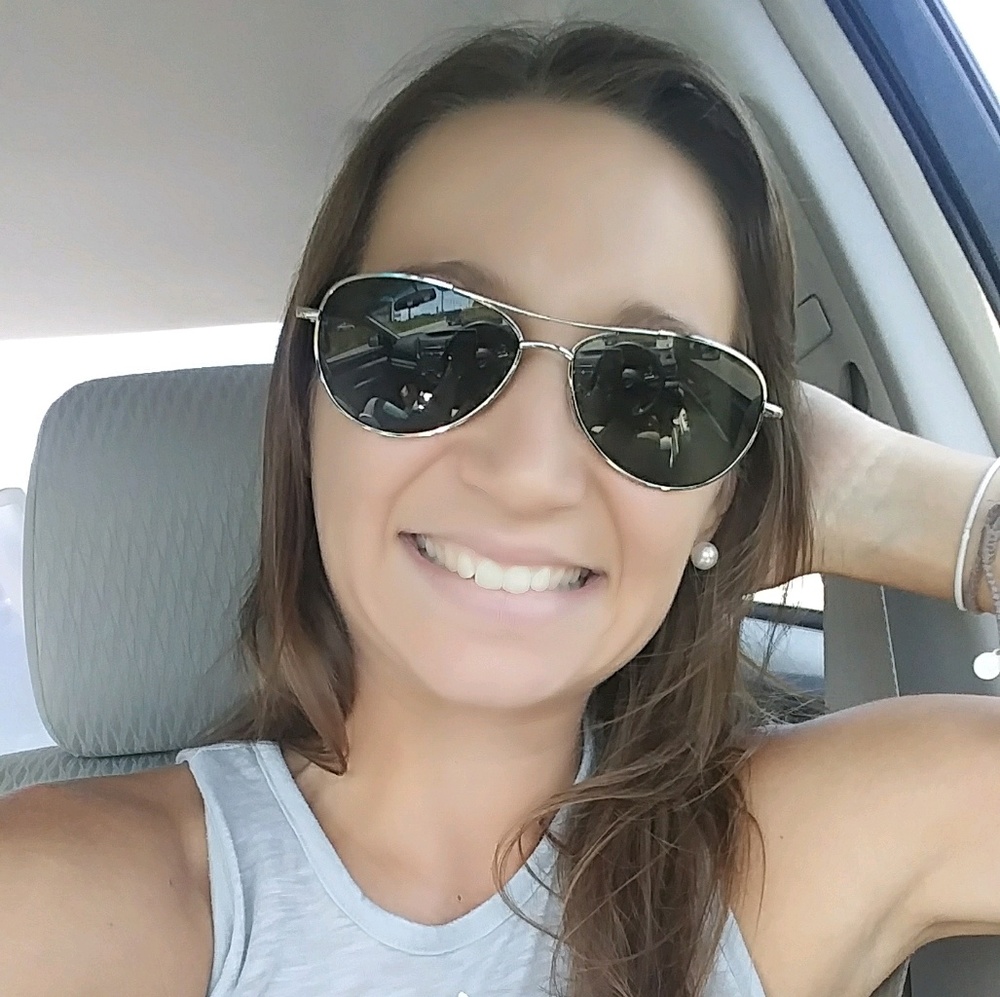 Meet your Posher, Leslie